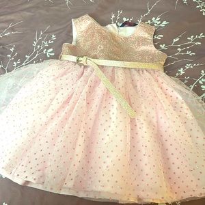 Baby girls dress. Like new.